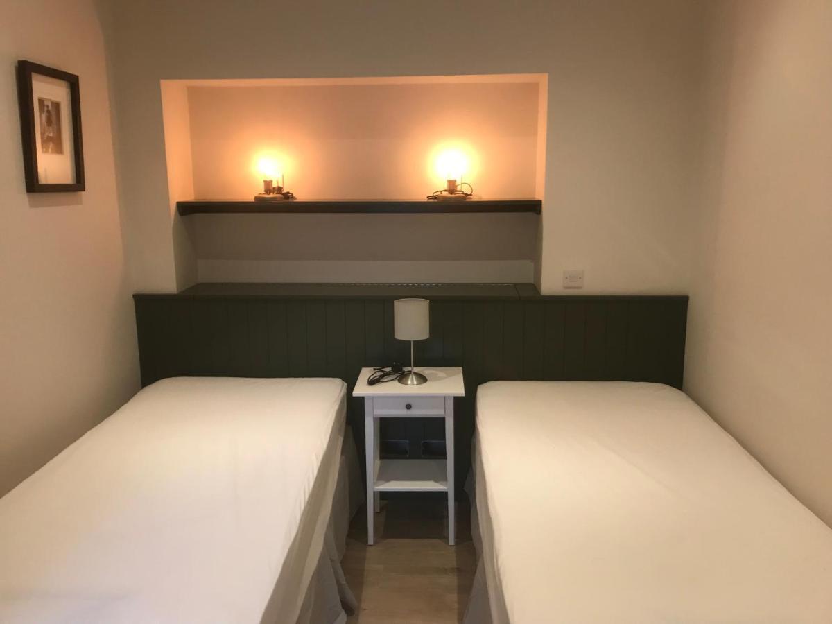 Eyre Luxury Apartment Голвей Екстер'єр фото